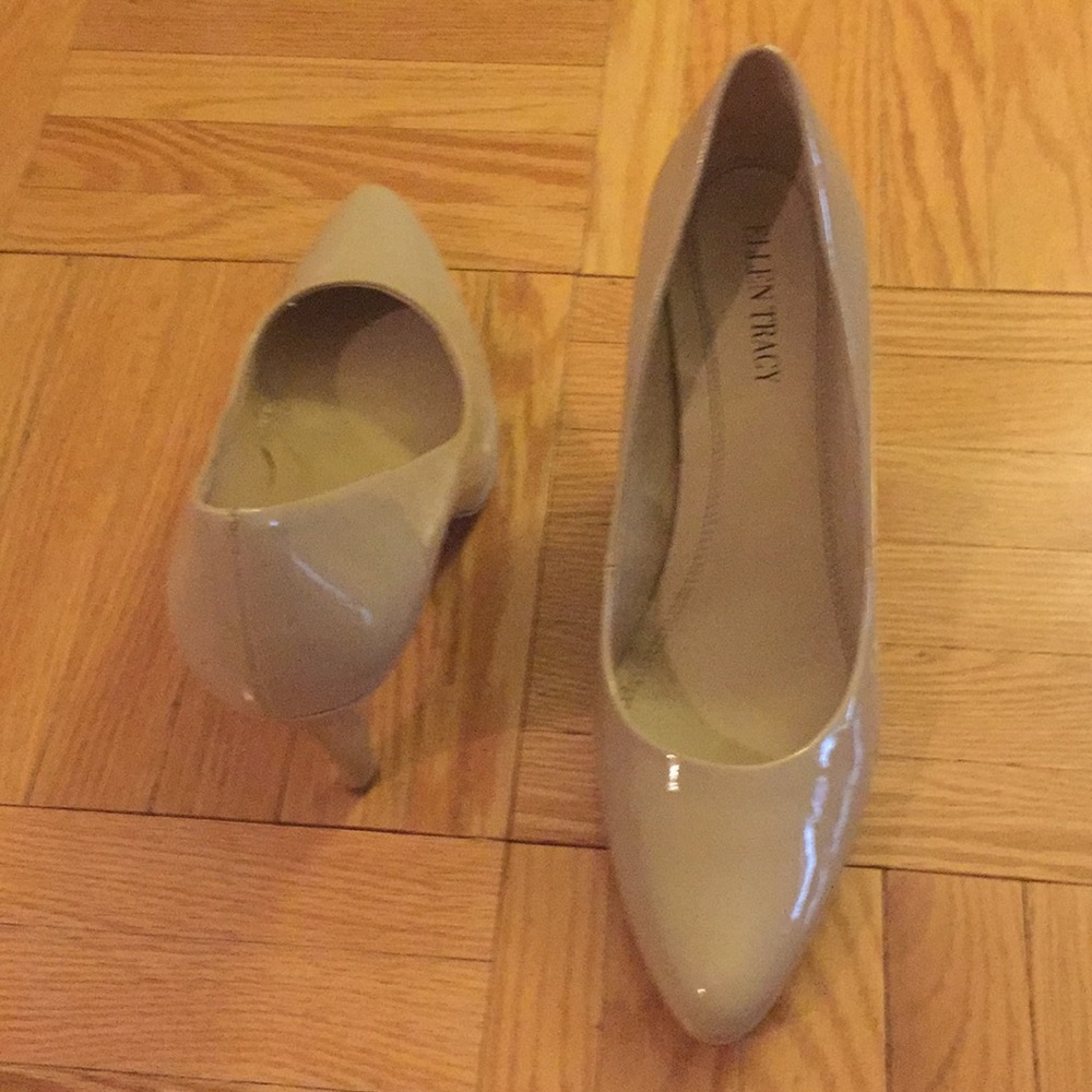 Nude heels by Ellen Tracy